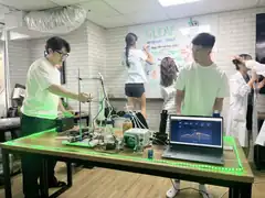 Bioreactor and green light, set for camera