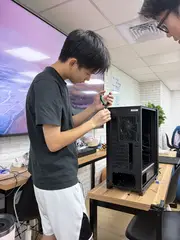 Fitting the reactor into its chassis